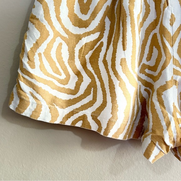 Dynamite High Waist Yellow & Cream Zebra Shorts Lined & Pockets - Picture 10 of 13